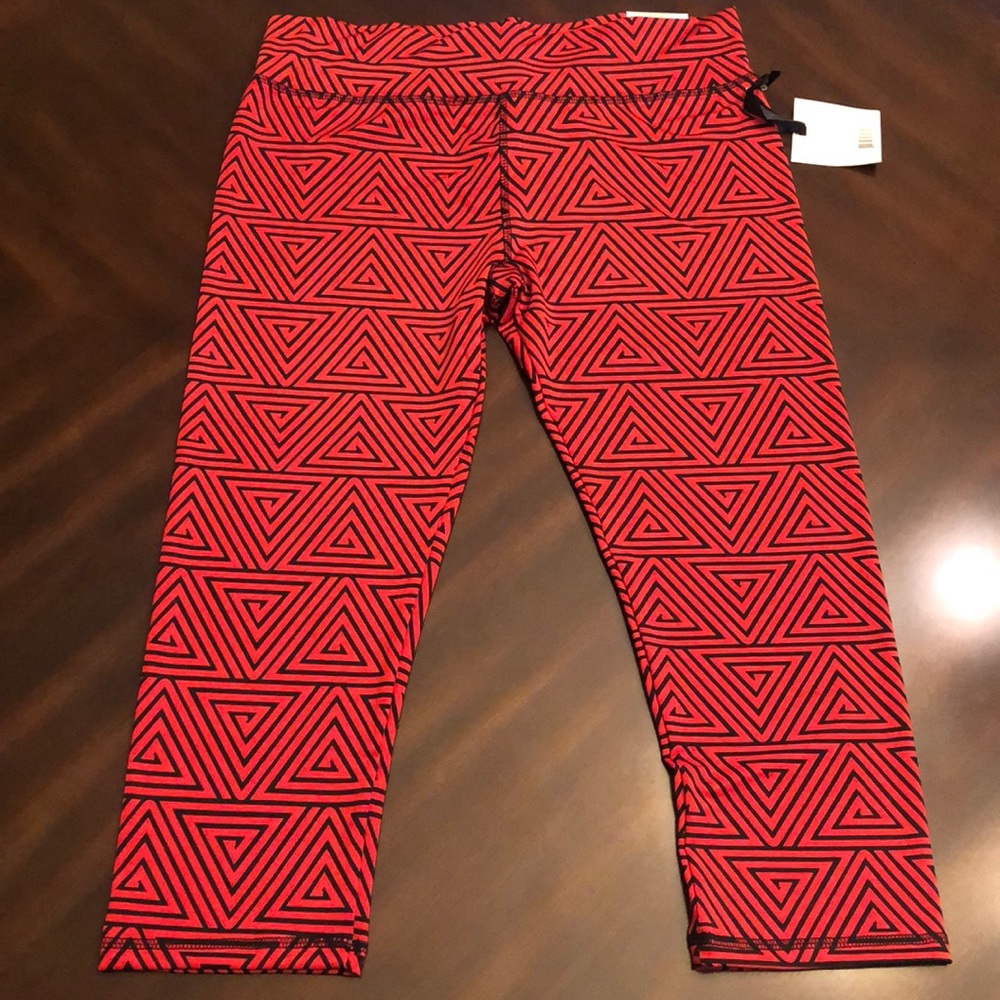 NWT red & black triangle design yoga pants